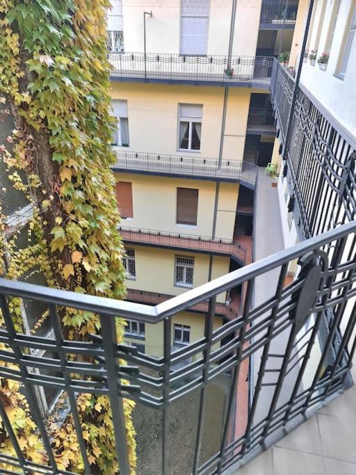 Liszt With Balcony And Garage Available -symphony 1 * Budapesta