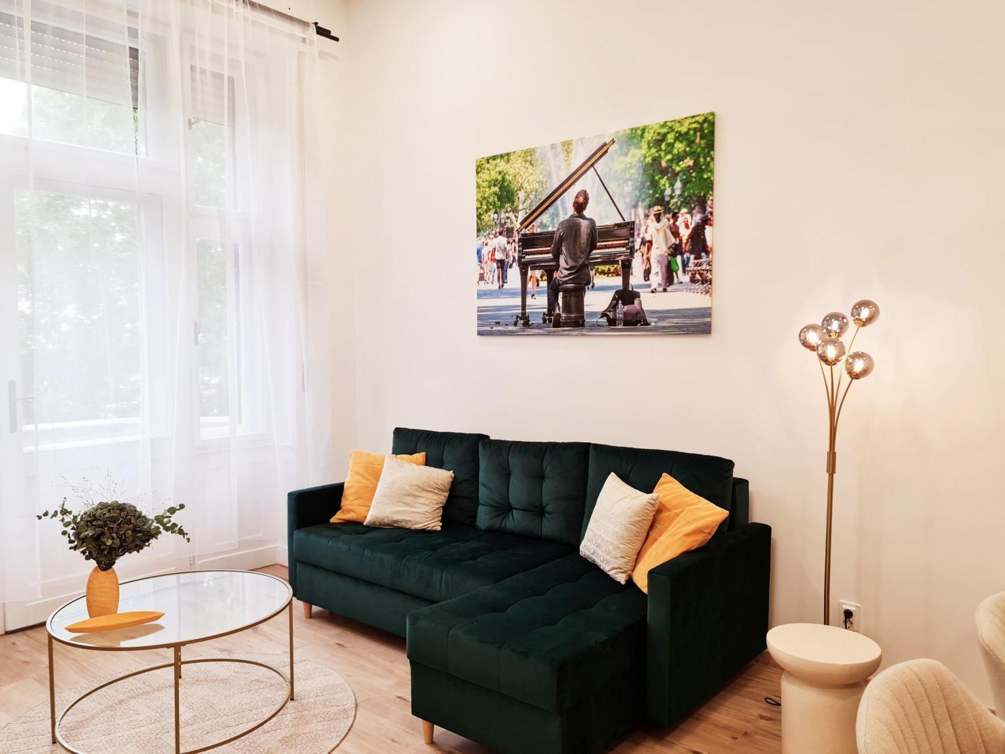 Lejlighed Liszt With Balcony And Garage Available -symphony 1